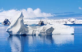 Calendario de viajes a la Antártida en avión y crucero desde Barcelona