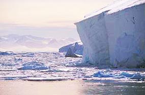 Al conocer la notable historia de la Península Antártica, seguro que sentirá algo especial, de una manera comparable a como lo hicieron los primeros exploradores