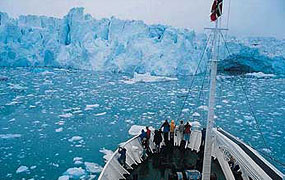 Viaje en barco polar desde Ottawa hasta Reyjavik visitando valles y fiordos. Agencia de viajes Señores Pasajeros, Barcelona
